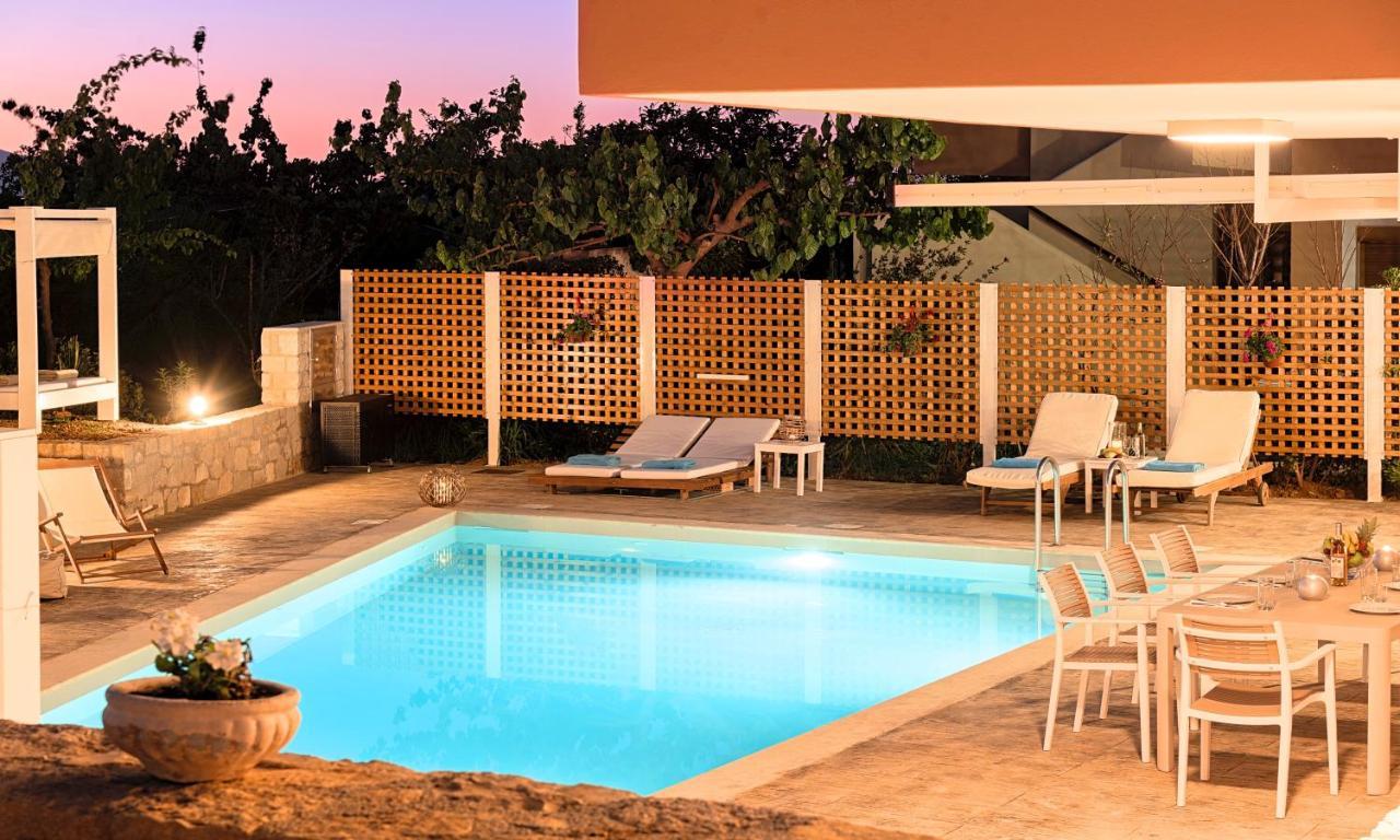 Allas Villa Heated Pool Hriszí Aktí Haniá Kültér fotó